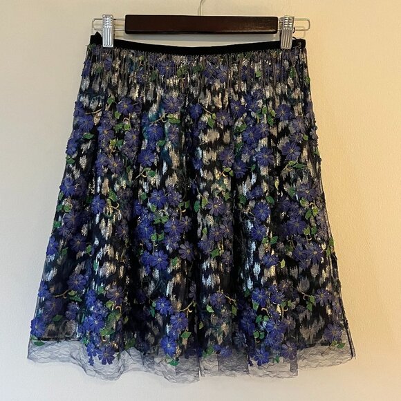 Elie Tahari Dresses & Skirts - Elie Tahari Nicolette Floral Applique Skirt